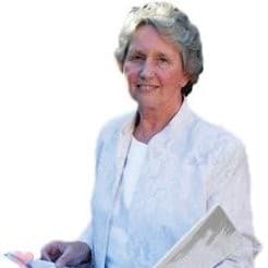 Linda, maker at Sunday Coast Jewellery
